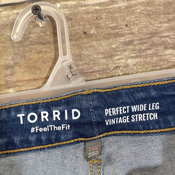Torrid Jeans 14 Perfect Vintage Wide Leg Stretch Women's Dark Blue Distressed - Picture 4 of 5